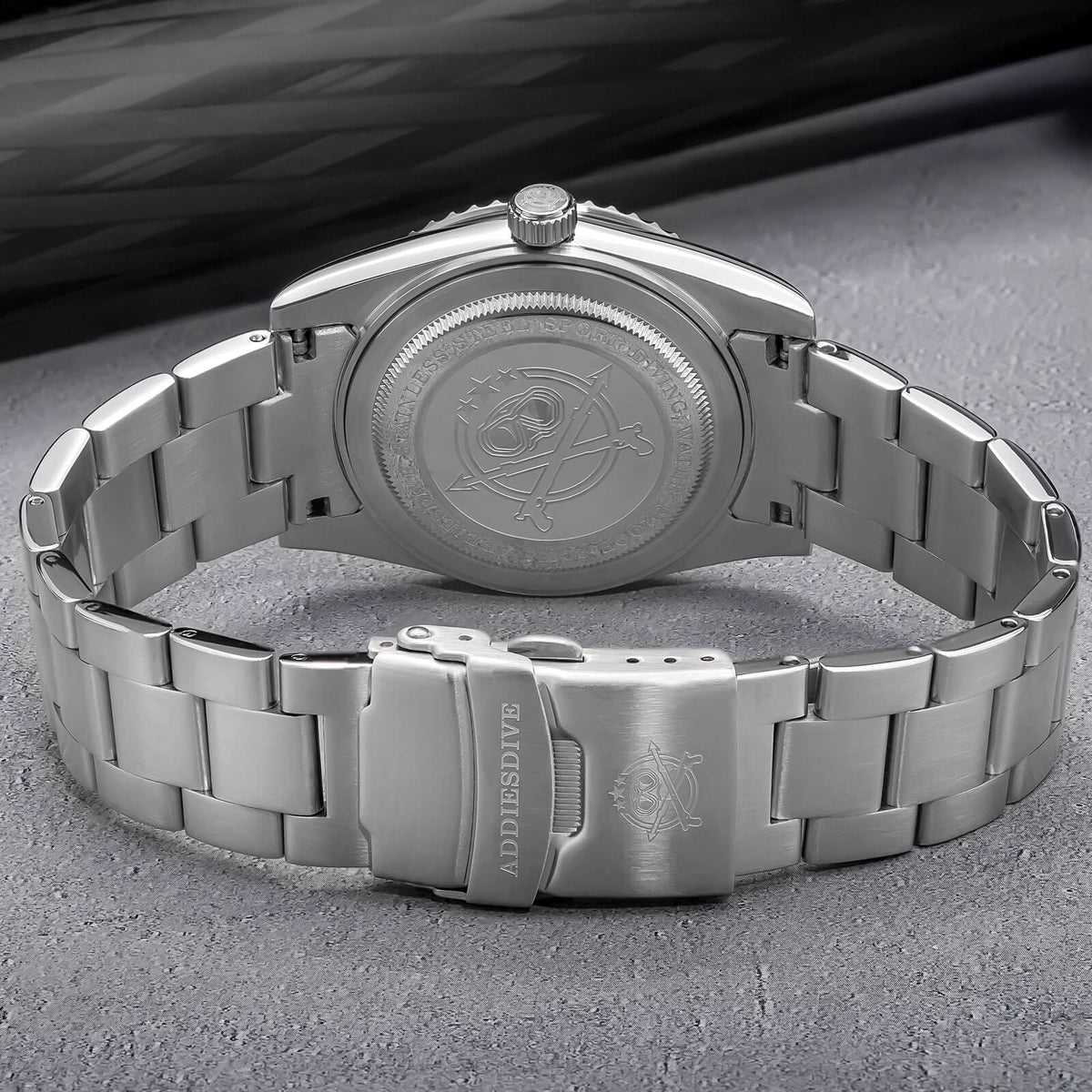ADDIESDIVE Orologio al Quarzo da 39 mm con Lunetta Girevole Bidirezionale AD2072